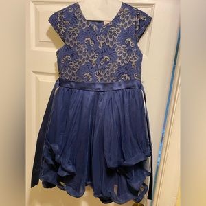 Girls dress size 14